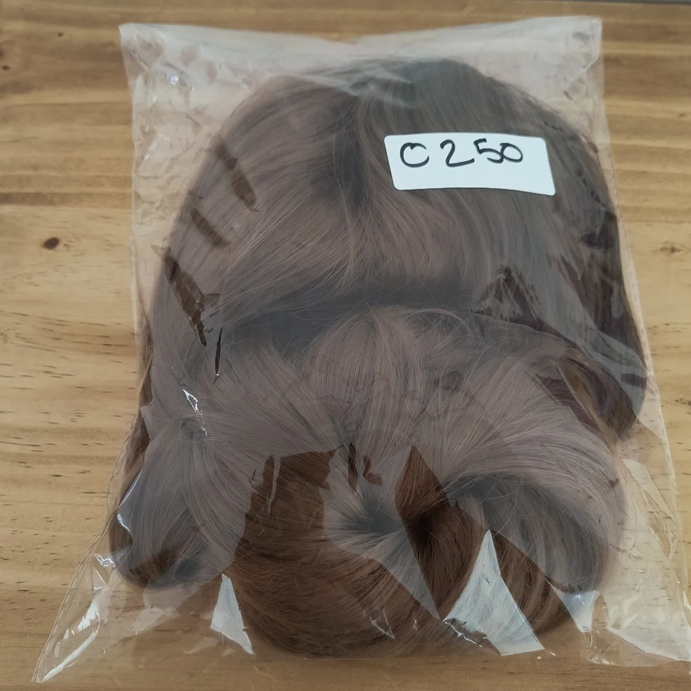 Light Brown wig - Picture 5 of 5